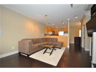 Photo 2: 4 3139 SMITH Avenue in Burnaby: Central BN Townhouse for sale in "BELLEVILLE HEIGHTS" (Burnaby North)  : MLS®# V835997