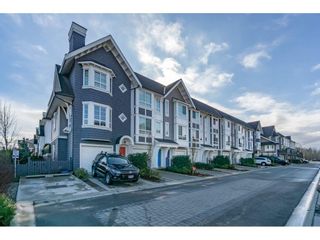 Photo 1: 71 8438 207A Street in Langley: Willoughby Heights Townhouse for sale in "York by Mosaic" : MLS®# R2244503