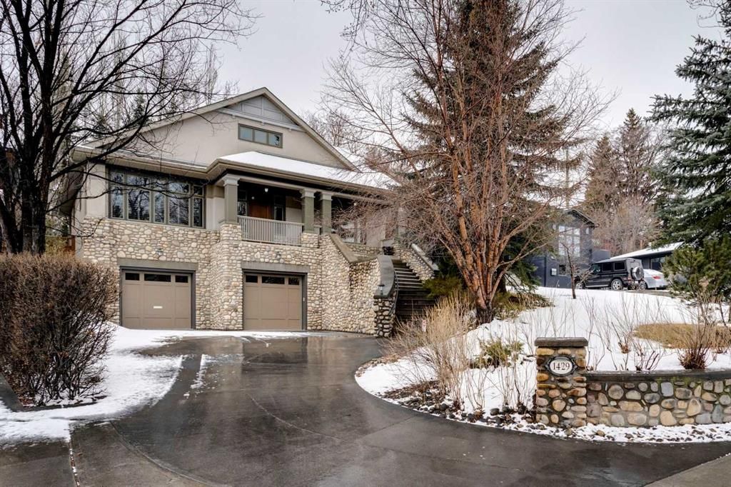 Main Photo: 1429 Premier Way SW in Calgary: Upper Mount Royal Detached for sale : MLS®# A2101544