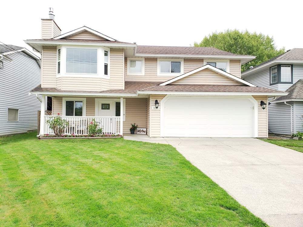 Main Photo: 9226 210 Street in Langley: Walnut Grove House for sale in "Country Grove Estates" : MLS®# R2385901