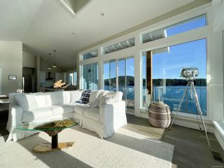 Photo 4: 812 Sunset Pt in Sooke: Sk Becher Bay Single Family Residence for sale : MLS®# 963060