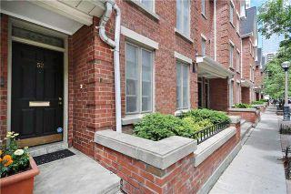 Photo 3: 52 St Nicholas St, Toronto, Ontario M4Y1W7 in Toronto: Condominium Townhome for sale (Bay Street Corridor)  : MLS®# C3518917
