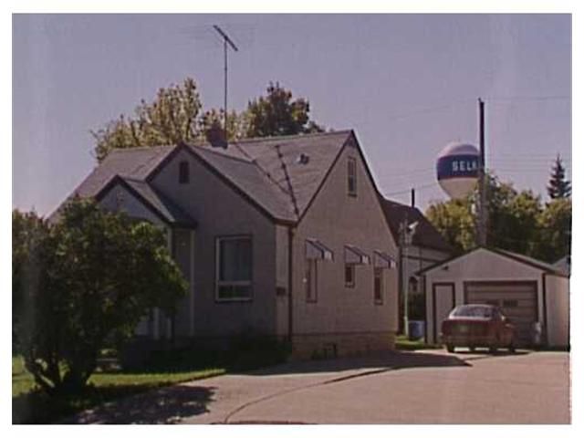 Main Photo: 416 MANITOBA Avenue in SELKIRK: City of Selkirk Residential for sale (Winnipeg area)  : MLS®# 2300821