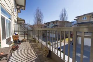 Photo 5: 9 40632 GOVERNMENT Road in Squamish: Brackendale Townhouse for sale : MLS®# R2700866