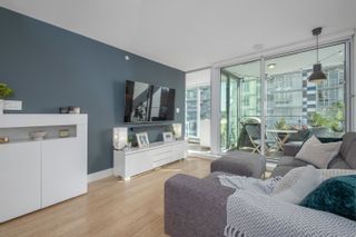 Photo 2: 501 1783 MANITOBA Street in Vancouver: False Creek Condo for sale in "The Residences at the West" (Vancouver West)  : MLS®# R2664029