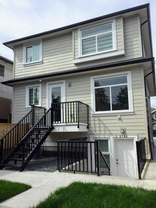 Photo 1: 2 2786 E 46TH Avenue in Vancouver: Killarney VE 1/2 Duplex for sale (Vancouver East)  : MLS®# R2474426
