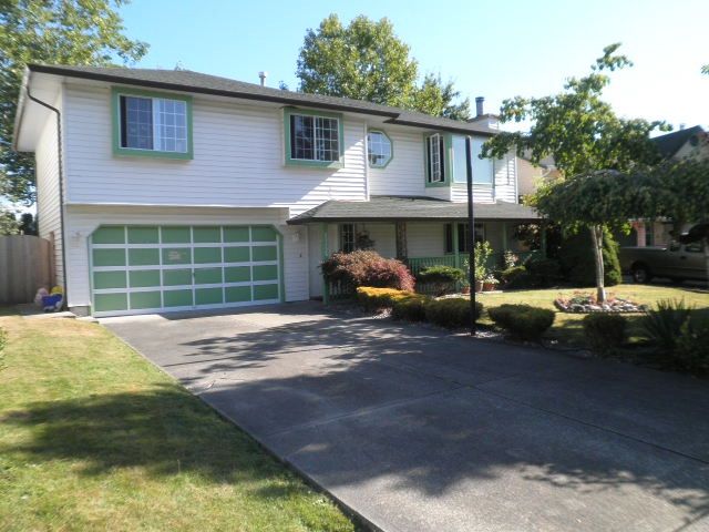 Main Photo: 23135 123B Avenue in Maple Ridge: East Central House for sale : MLS®# R2095542