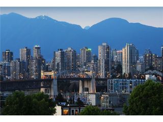 Photo 1: 705 2288 PINE Street in Vancouver: Fairview VW Condo for sale in "THE FAIRVIEW" (Vancouver West)  : MLS®# V852538