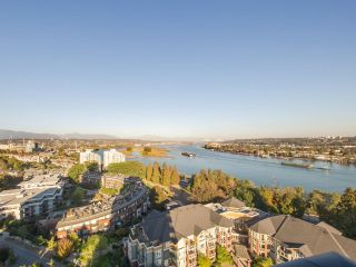 Photo 14: 1704 11 E ROYAL Avenue in New Westminster: Fraserview NW Condo for sale in "THE RESIDENCES OF VICTORIA HILL" : MLS®# R2731074