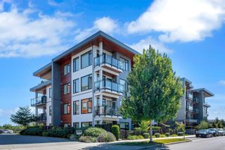 Photo 1: 401 3811 Rowland Ave in Saanich: SW Glanford Condo for sale (Saanich West)  : MLS®# 915259