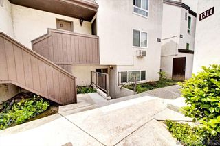 Photo 2: MISSION VALLEY Condo for sale : 2 bedrooms : 1317 Caminito Gabaldon #D in San Diego