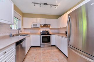 Photo 4: 72 14 Erskine Lane in VICTORIA: VR Hospital Row/Townhouse for sale (View Royal)  : MLS®# 791243
