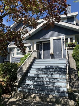 Photo 1: 2003 W 15TH Avenue in Vancouver: Kitsilano Townhouse for sale (Vancouver West)  : MLS®# R2719447