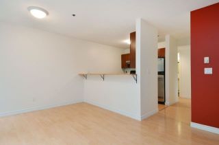 Photo 4: 101 888 W 13TH Avenue in Vancouver: Fairview VW Condo for sale in "THE CASABLANCA" (Vancouver West)  : MLS®# R2000477