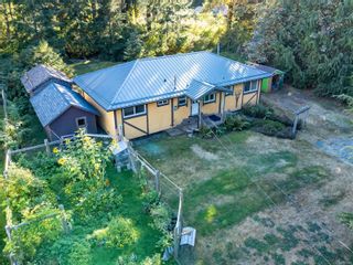 Photo 7: 1977 Coleman Rd in Courtenay: CV Courtenay North House for sale (Comox Valley)  : MLS®# 915043