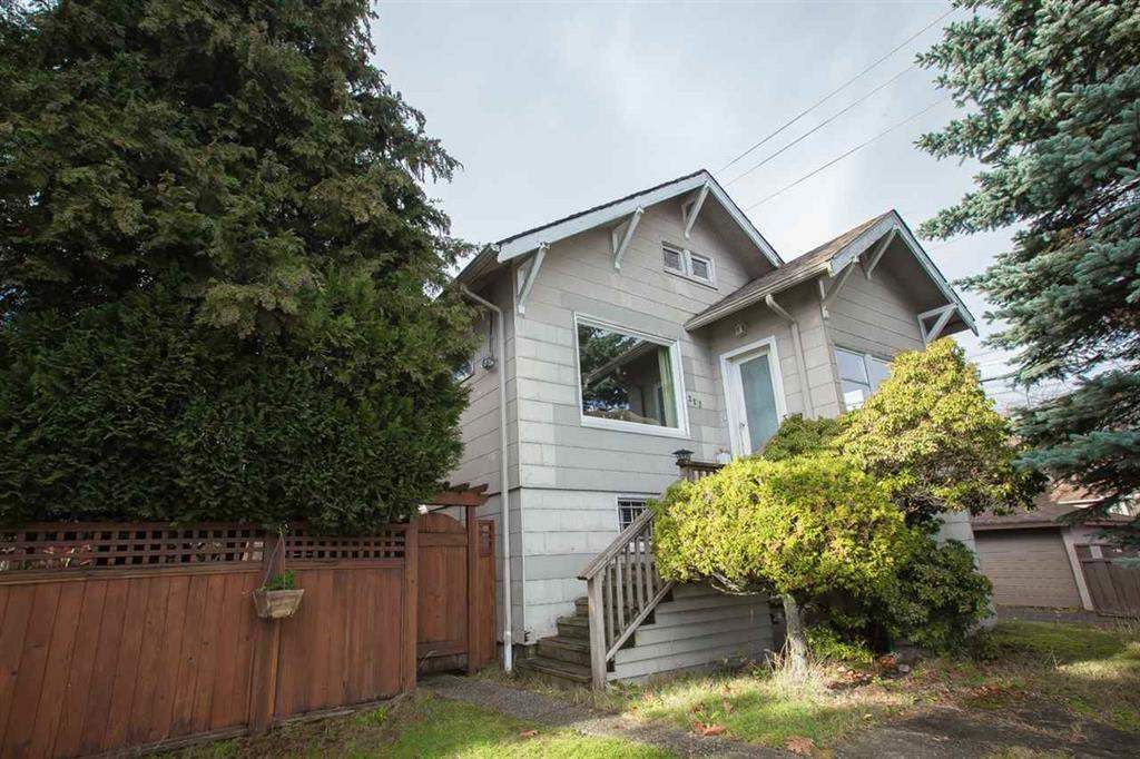 Main Photo: 225 N GILMORE Avenue in Burnaby: Vancouver Heights House for sale (Burnaby North)  : MLS®# R2377208