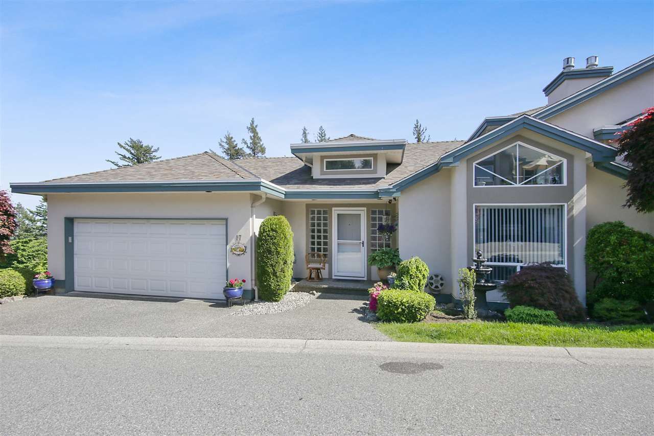 Main Photo: 17 8590 SUNRISE DRIVE in : Chilliwack Mountain Townhouse for sale : MLS®# R2457012
