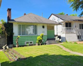 Photo 1: 6933 PRINCE EDWARD Street in Vancouver: South Vancouver House for sale (Vancouver East)  : MLS®# R2881587