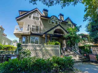 Photo 2: 1453 WALNUT Street in Vancouver: Kitsilano Townhouse for sale (Vancouver West)  : MLS®# R2197205