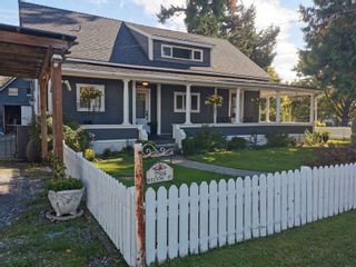Photo 2: 7514 WELTON Street in Mission: Mission BC House for sale : MLS®# R2705473