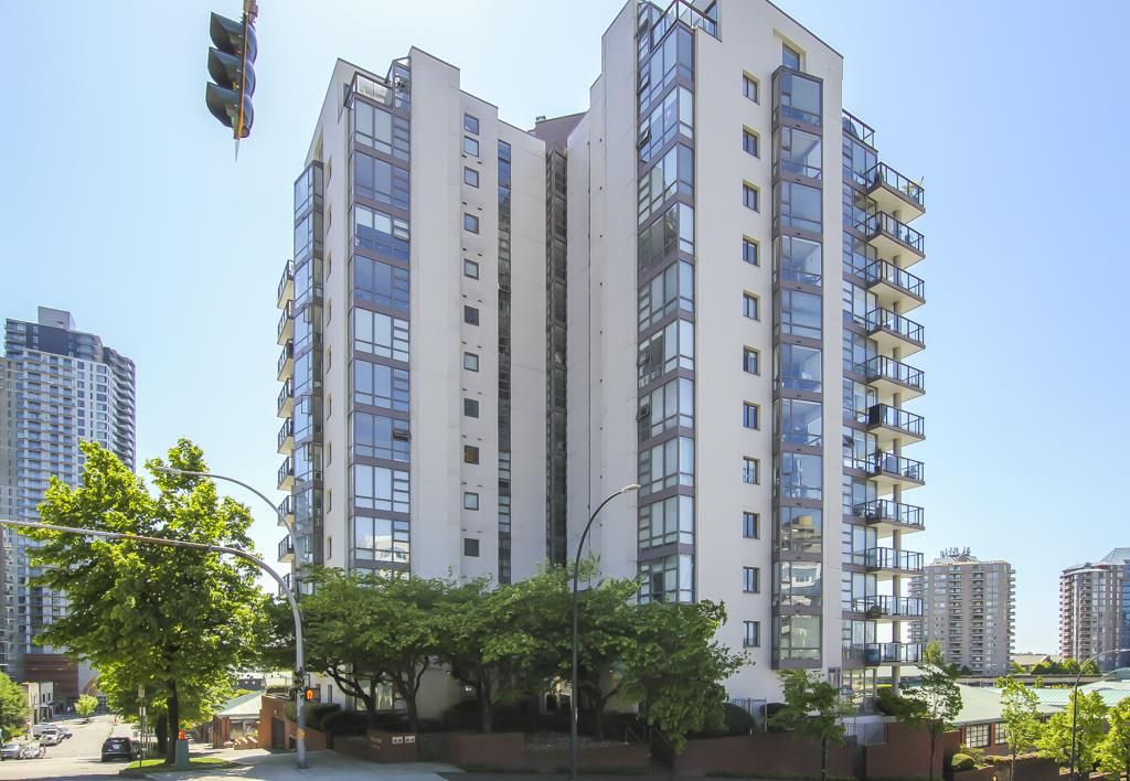 Main Photo: 403 98 TENTH STREET in New Westminster: Downtown NW Condo for sale : MLS®# R2501673