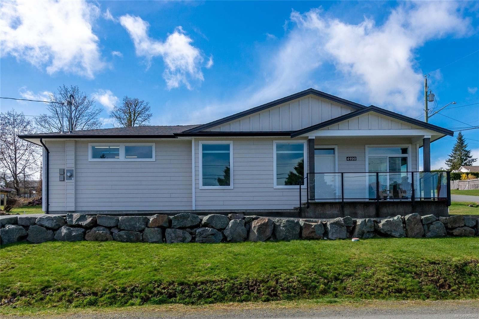 4190  Discovery Dr, Campbell River