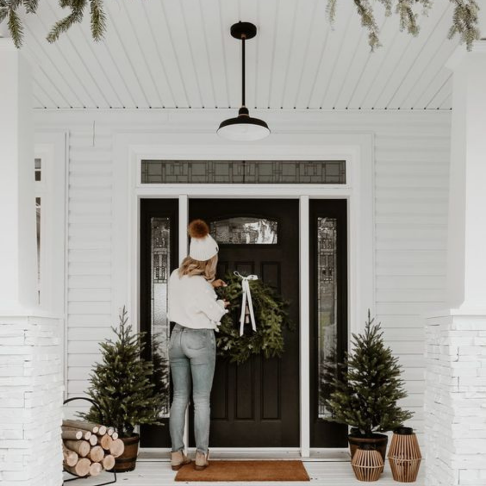 Tips to Maximize Your Curb Appeal During the Winter Season