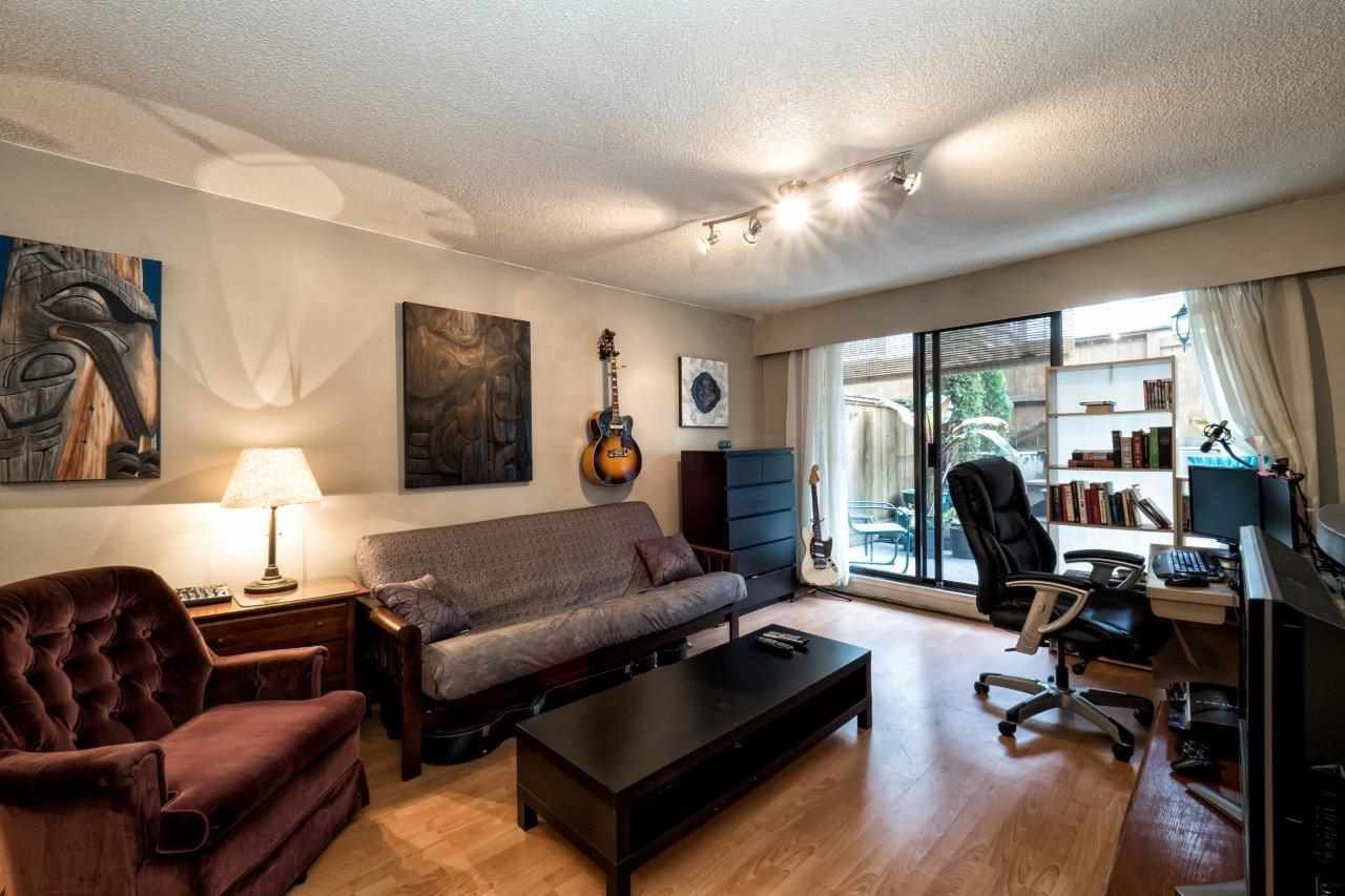 Photo 3: Photos: 115 170 E 3RD Street in North Vancouver: Lower Lonsdale Condo for sale in "Bristol Court" : MLS®# R2012407