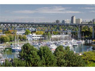 Photo 3: 202 1490 PENNYFARTHING Drive in Vancouver: False Creek Condo for sale in "HARBOUR COVE" (Vancouver West)  : MLS®# V977927