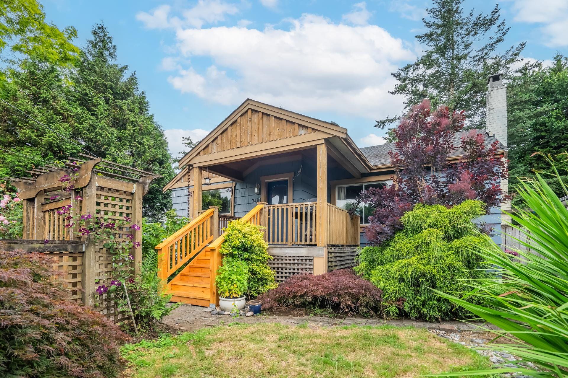 Main Photo: 7383 STAVE LAKE Street in Mission: Mission BC House for sale : MLS®# R2789725