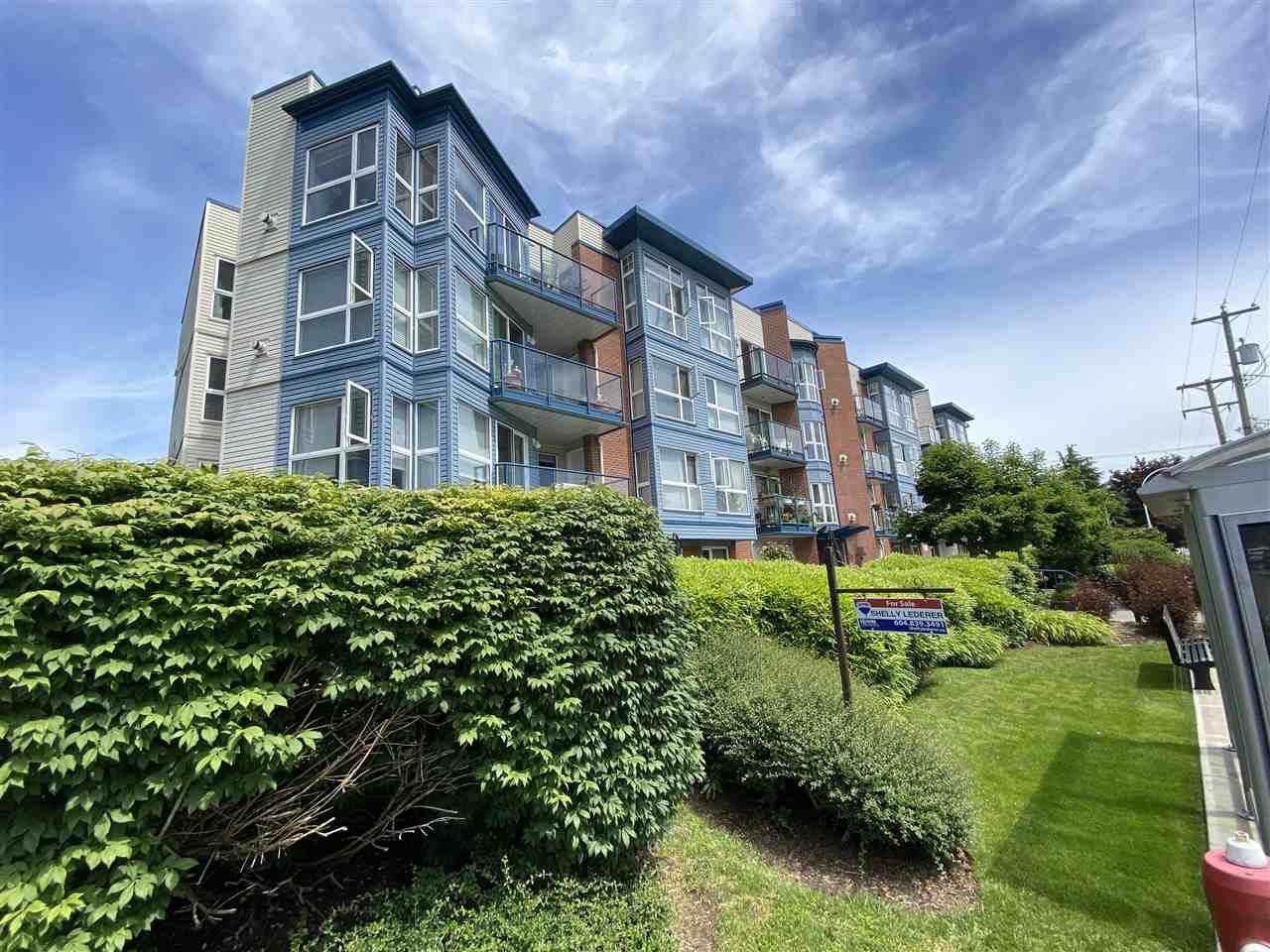 Main Photo: 107 20277 53 Avenue in Langley: Langley City Condo for sale in "Metro II" : MLS®# R2468327