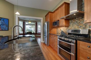 Photo 7: 1319 Stanley Ave in Victoria: Vi Fernwood House for sale : MLS®# 856049