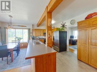 Photo 5: 8075 CENTENNIAL DRIVE in Powell River: House for sale : MLS®# 18010