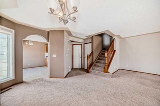 Photo 6: 1011 Sierra Morena Park SW in Calgary: Signal Hill Row/Townhouse for sale : MLS®# A2128689