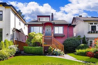 Main Photo: 3576 W 17TH Avenue in Vancouver: Dunbar House for sale (Vancouver West)  : MLS®# R2878366