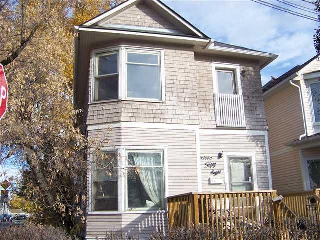 Main Photo: 1658 WESTMOUNT Boulevard NW in Calgary: Residential for sale : MLS®# C3543280