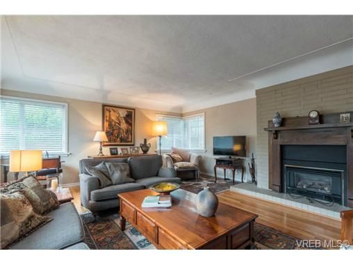 Photo 3: Photos: 1466 Rockland Ave in VICTORIA: Vi Rockland House for sale (Victoria)  : MLS®# 726088