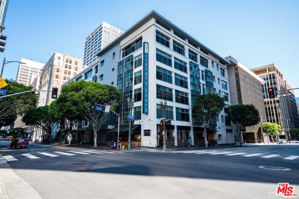 Main Photo: 630 W 6th Street Unit 317 in Los Angeles: Residential for sale (C42 - Downtown L.A.)  : MLS®# SR24029402