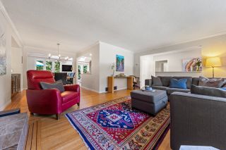 Photo 5: 4011 HILLCREST Avenue in North Vancouver: Edgemont House for sale : MLS®# R2880666