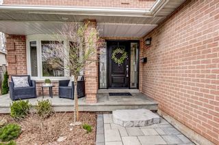 Photo 2: 3077 Swansea Drive in Oakville: Bronte West House (2-Storey) for lease : MLS®# W5281335