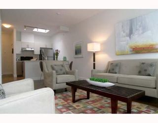 Photo 2: 405 5692 KINGS Road in Vancouver: University VW Condo for sale in "GALLERIA" (Vancouver West)  : MLS®# V652414