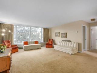 Photo 2: 302 5425 YEW Street in Vancouver: Kerrisdale Condo for sale in "The Belmont" (Vancouver West)  : MLS®# R2337022