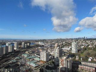Photo 2: PH 06 888 Carnavon Street in New Westminster: Downtown NW Condo for sale : MLS®# R2435599