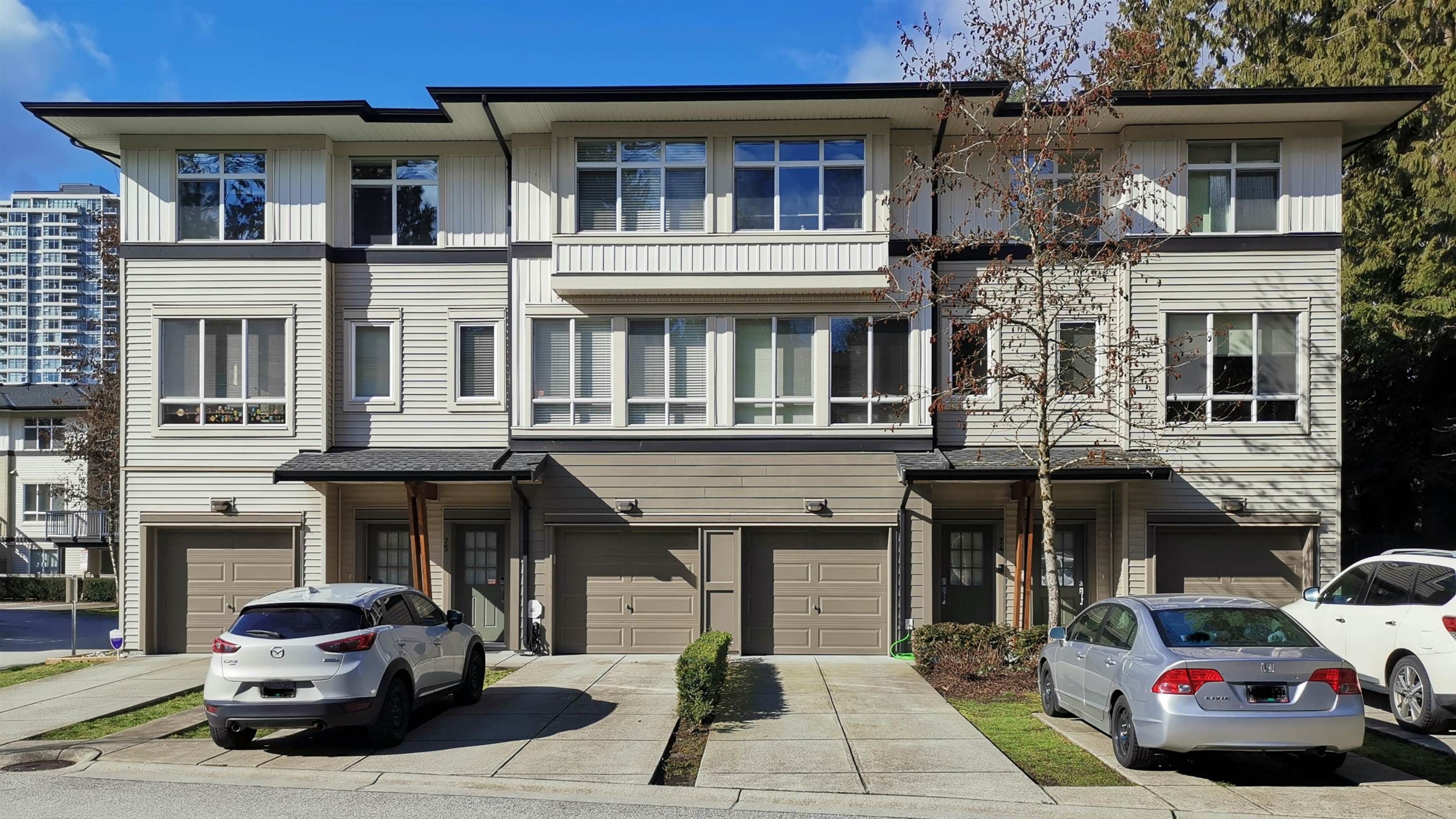 Main Photo: 74 1125 KENSAL Place in Coquitlam: New Horizons Townhouse for sale in "KENSAL WALK" : MLS®# R2659095