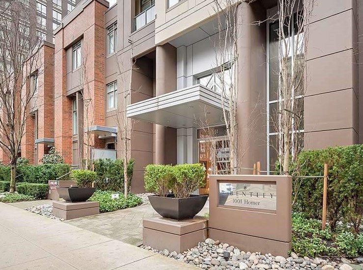 Main Photo: 1701 1001 HOMER Street in Vancouver: Yaletown Condo for sale in "THE BENTLEY" (Vancouver West)  : MLS®# R2243533
