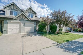 Photo 2: 72 Everstone Boulevard SW in Calgary: Evergreen Row/Townhouse for sale : MLS®# A1244736