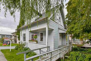 Photo 3: 378 E 14 Avenue in Vancouver: Mount Pleasant VE House for sale (Vancouver East)  : MLS®# R2113202