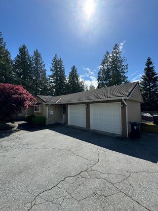 Photo 1: 6863 204 Street in Langley: Willoughby Heights House for sale : MLS®# R2879351