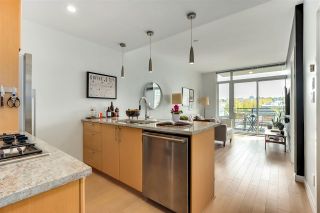 Photo 5: 603 38 W 1ST Avenue in Vancouver: False Creek Condo for sale in "The One" (Vancouver West)  : MLS®# R2578675
