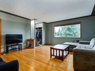 Photo 3: 709 19 Street NW in Calgary: West Hillhurst Detached for sale : MLS®# A2027662